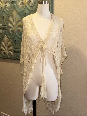 Daytrip Womens XS S Ivory Crochet Poncho Fringe Boho Festival Tie Front Top